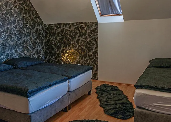 Апартаменты Sunrise Airport - Free Parking - 120 Sqm *