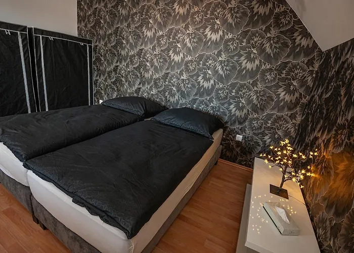 Апартаменты Sunrise Airport - Free Parking - 120 Sqm Будапешт