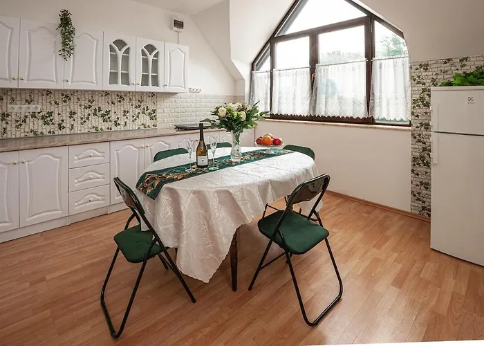 Sunrise Airport - Free Parking - 120 Sqm *
